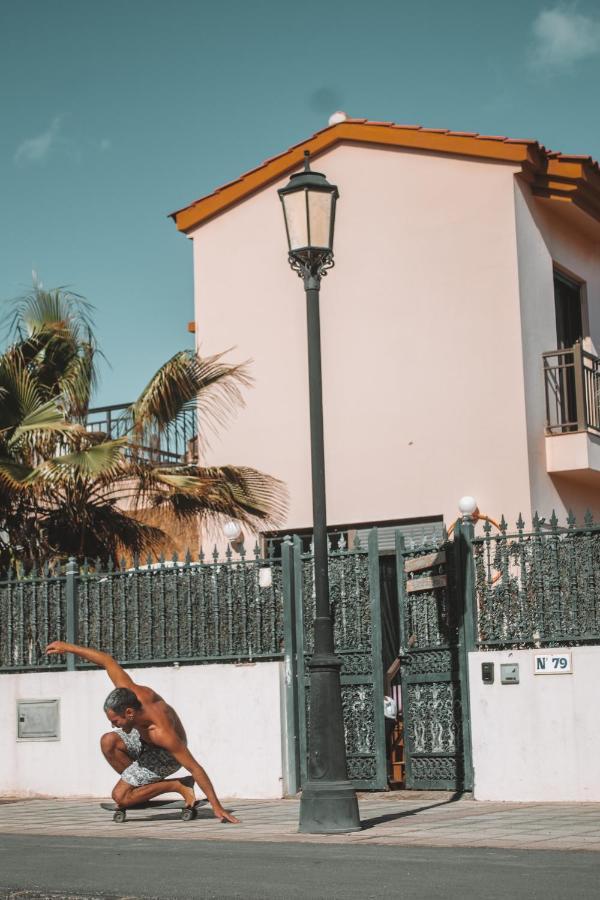 International Surf Camp Only Surf Hostel Corralejo Buitenkant foto