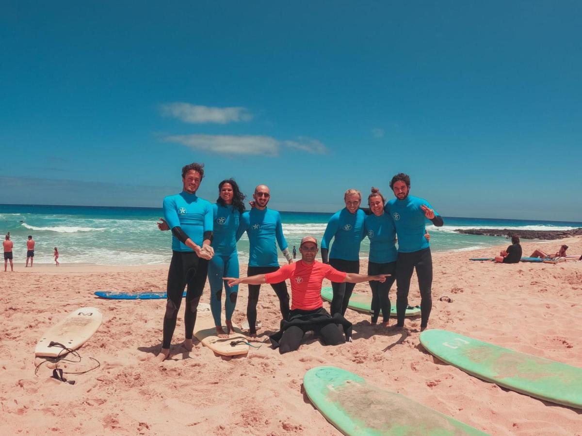 International Surf Camp Only Surf Hostel Corralejo Buitenkant foto