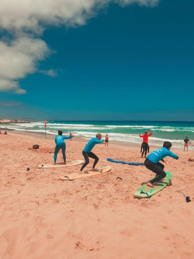 International Surf Camp Only Surf Hostel Corralejo Buitenkant foto