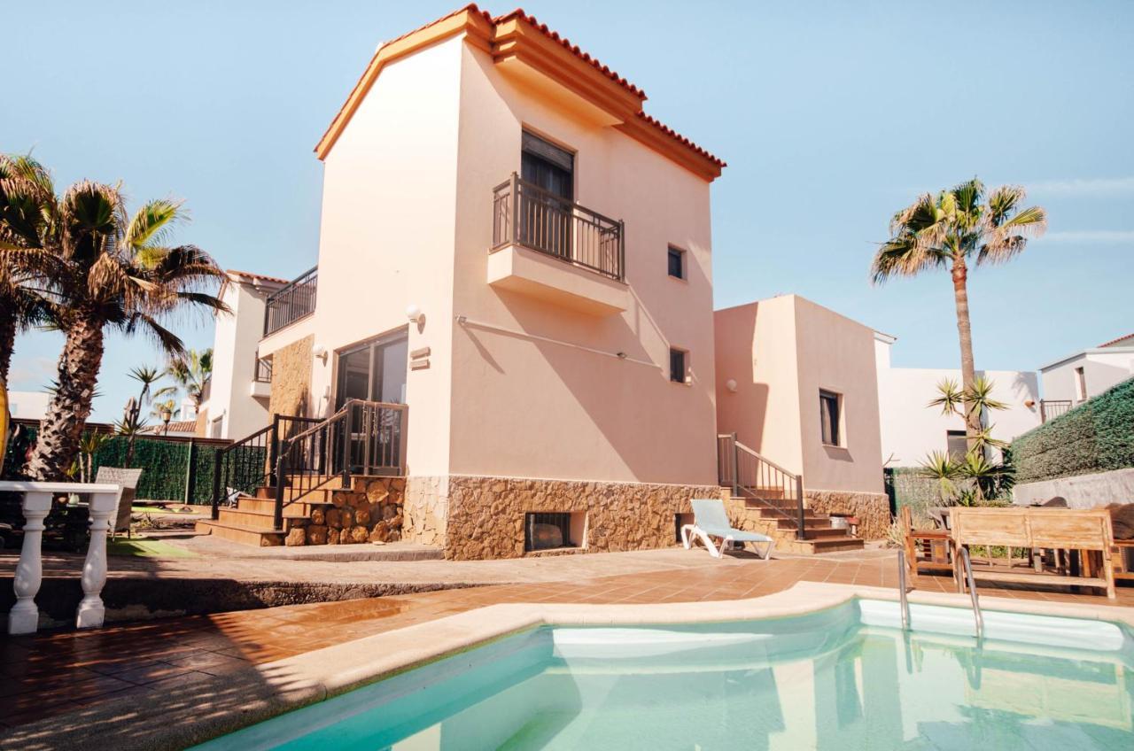 International Surf Camp Only Surf Hostel Corralejo Buitenkant foto
