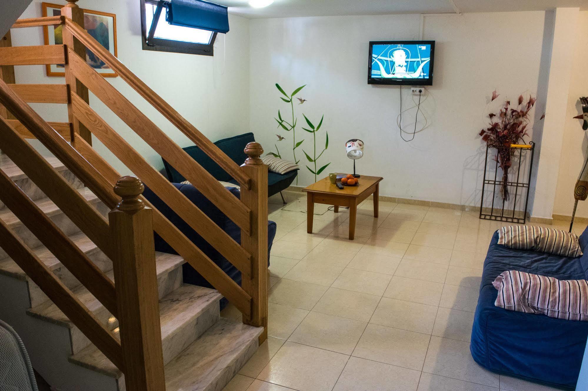 International Surf Camp Only Surf Hostel Corralejo Buitenkant foto